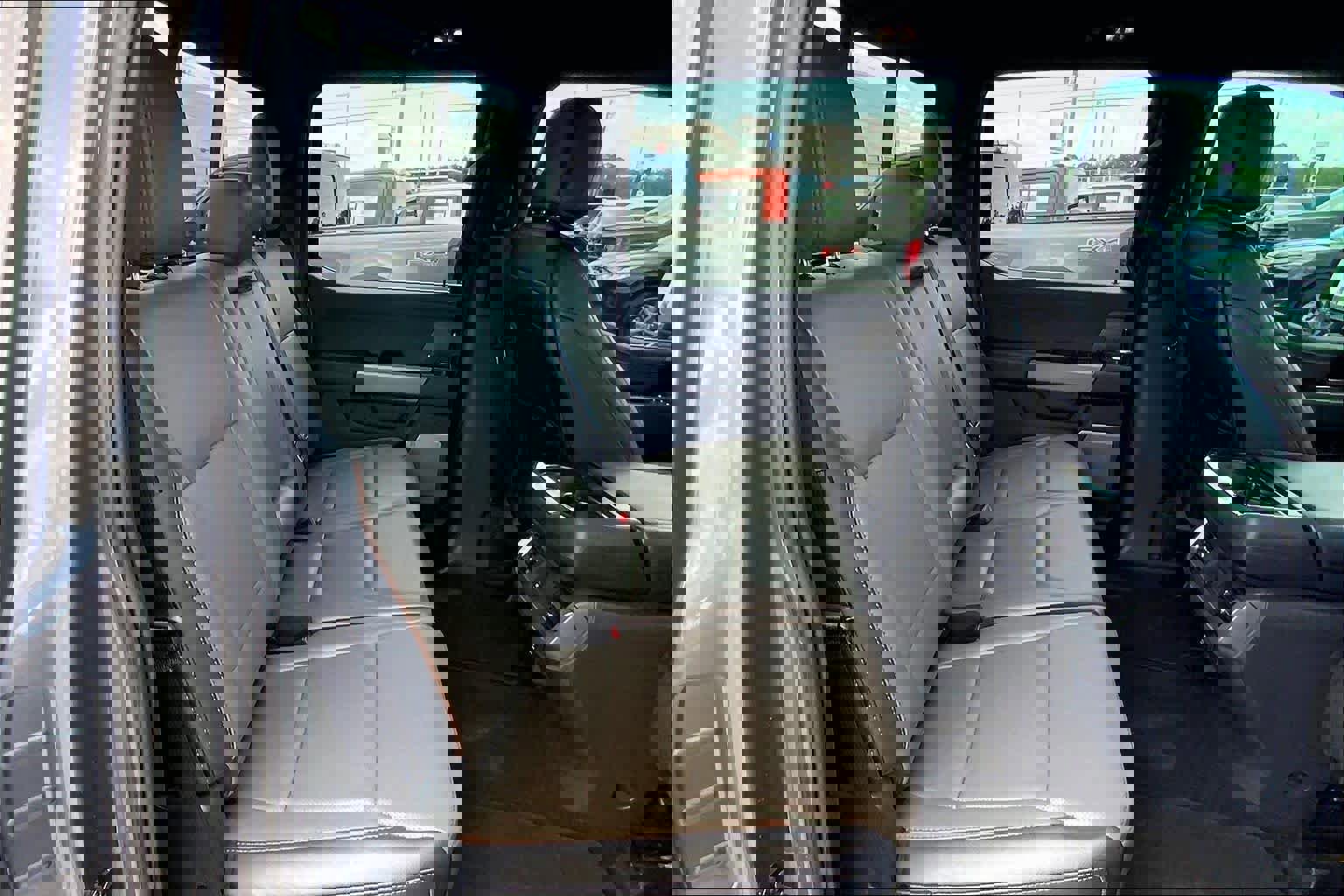 Certified 2025 Ford F150 Lariat w/ Equipment Group 501A Mid image 19