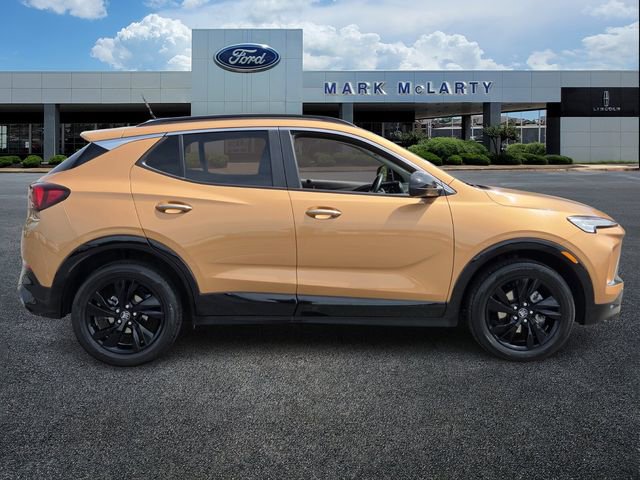 Used 2024 Buick Encore GX Sport Touring w/ Black Roof Package image 6