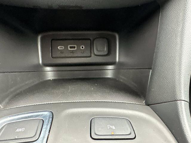 Used 2024 Chevrolet Equinox LT AWD/4WD image 16