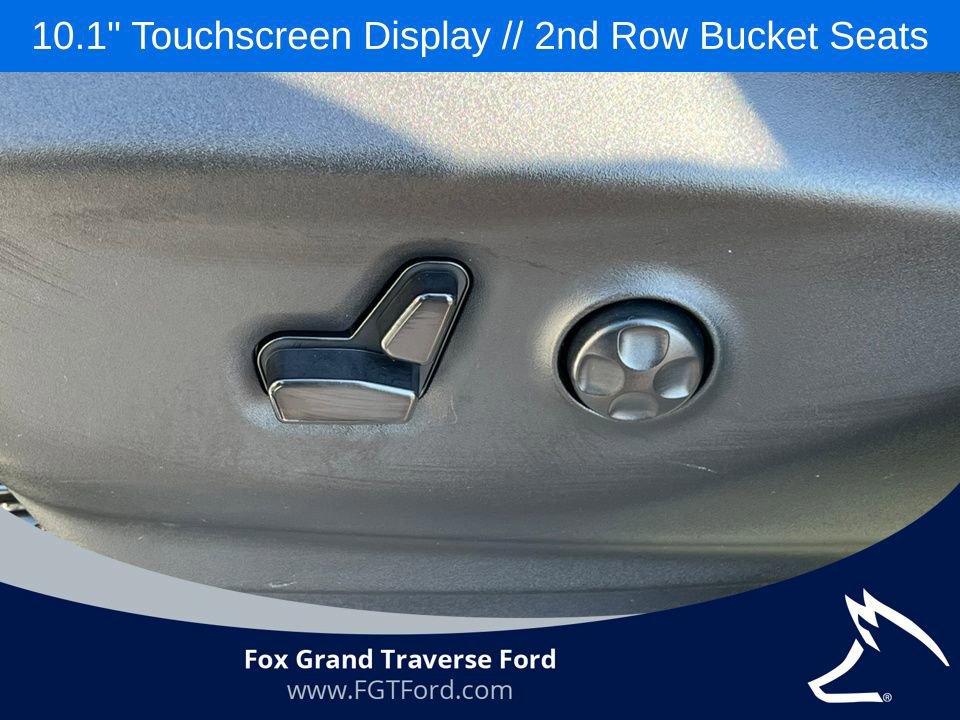 Used 2024 Chrysler Pacifica Touring-L image 14