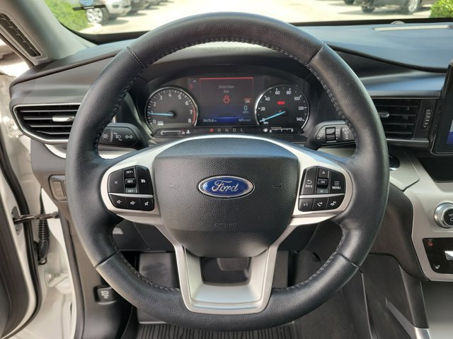 Certified 2022 Ford Explorer XLT w/ Equipment Group 202A image 28