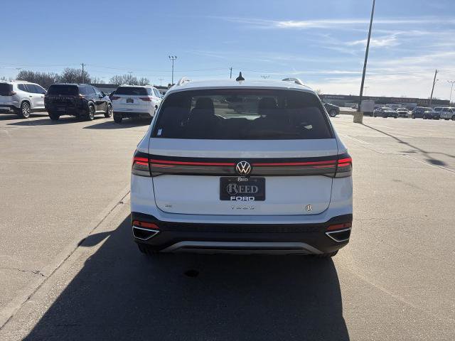 Used 2025 Volkswagen Taos SE image 8