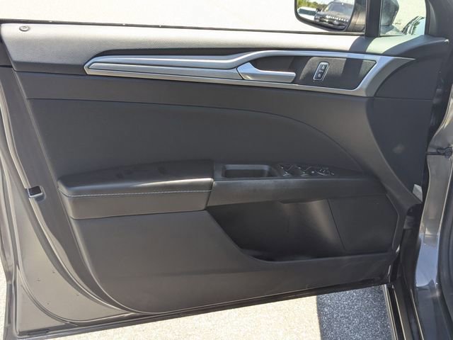 Certified 2020 Ford Fusion SE FWD image 9