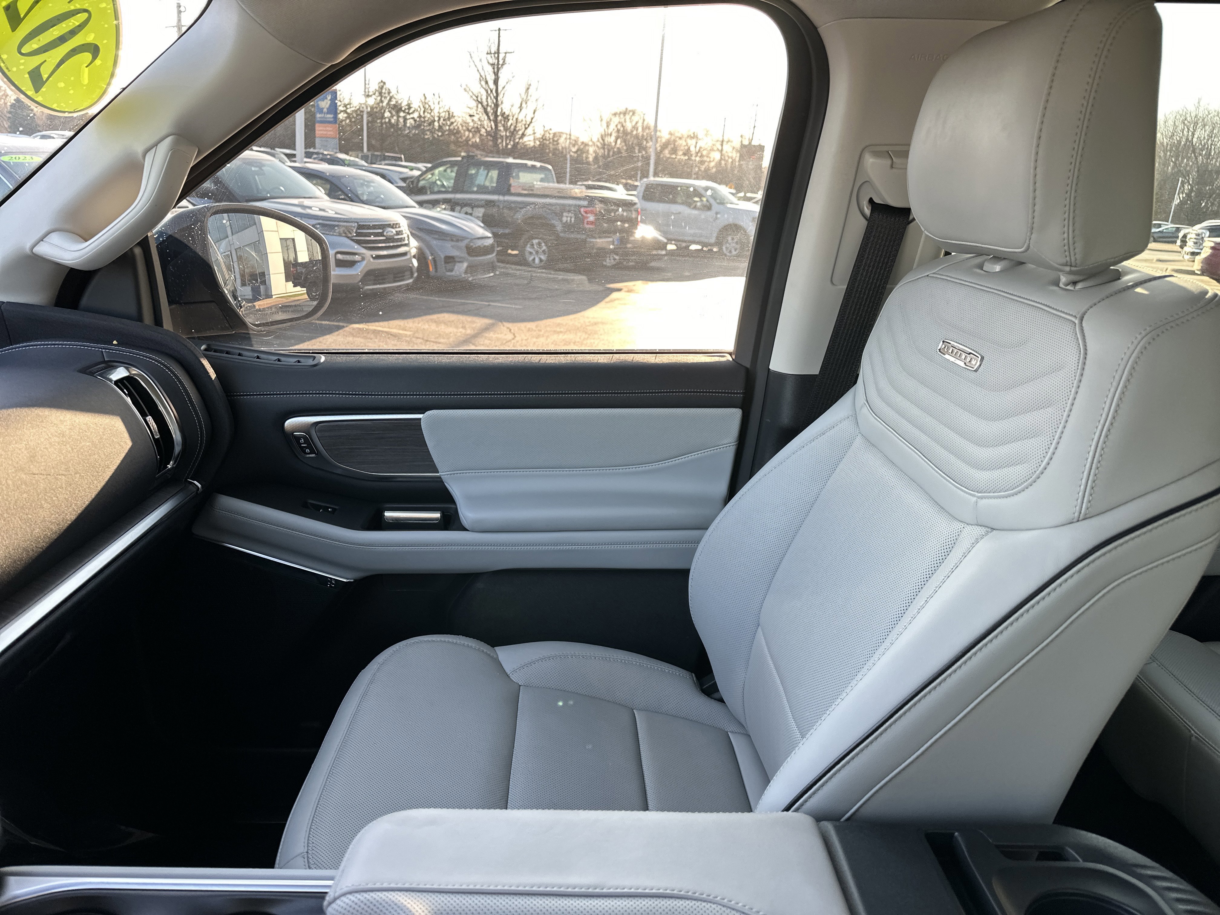 Certified 2025 Ford Expedition Platinum w/ Platinum Ultimate Package image 21