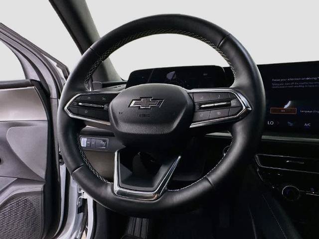 Used 2026 Chevrolet Traverse LT w/ Midnight/Sport Edition FWD image 16