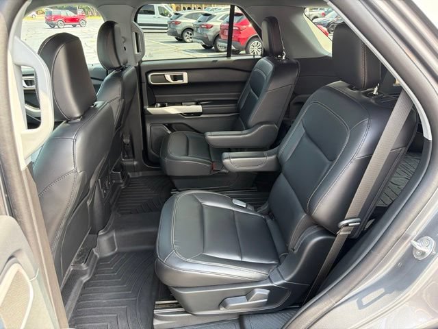 Certified 2023 Ford Explorer XLT w/ Equipment Group 202A RWD image 18