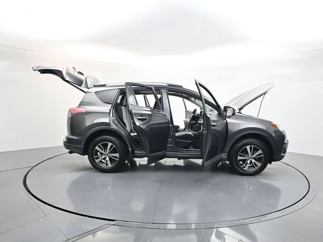 Used 2017 Toyota RAV4 XLE FWD image 50
