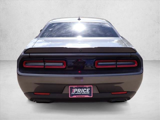 Used 2022 Dodge Challenger R/T w/ Blacktop Package RWD image 3