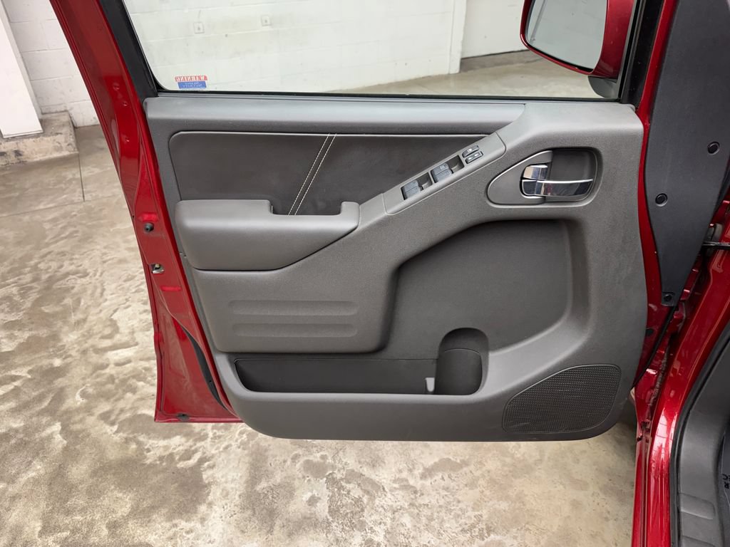 Used 2020 Nissan Frontier PRO-4X w/ Pro-4x Utility Package AWD/4WD image 11