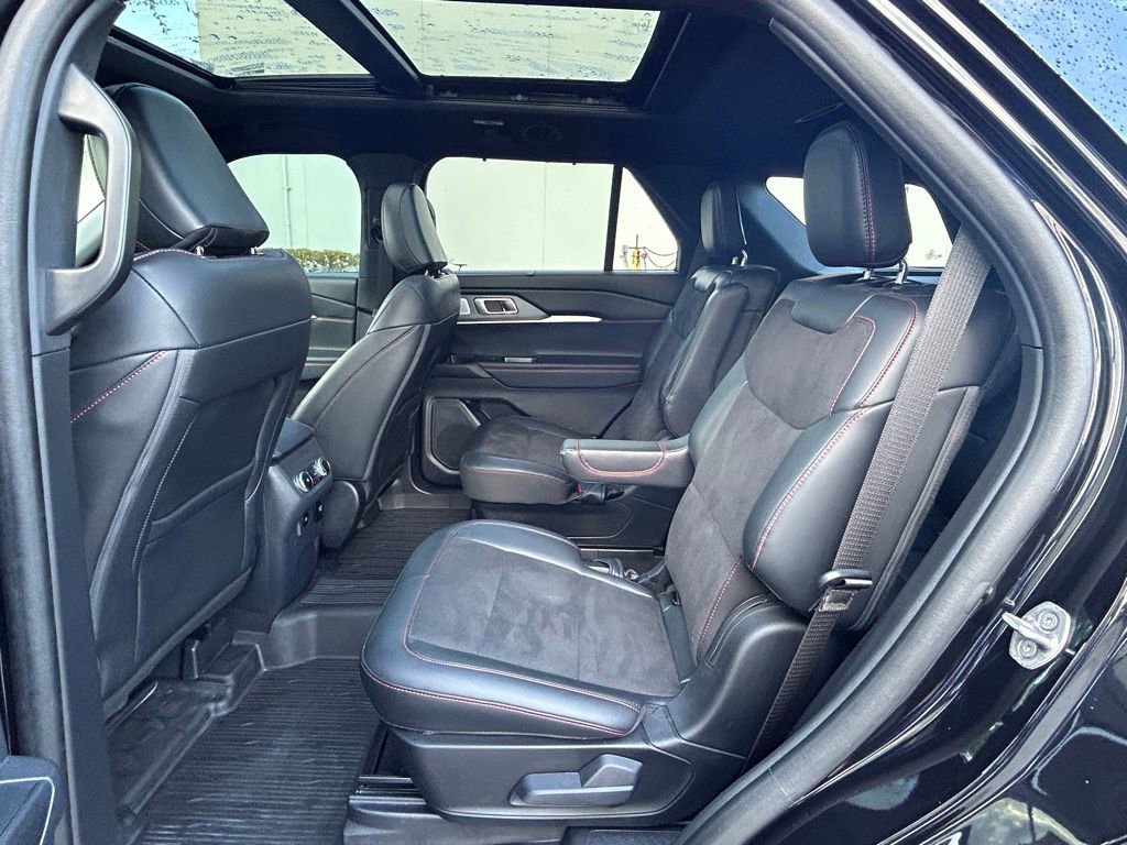 Certified 2025 Ford Explorer ST AWD/4WD image 36