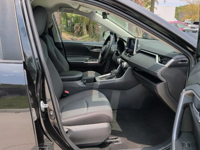 Used 2024 Toyota RAV4 XLE AWD/4WD image 14