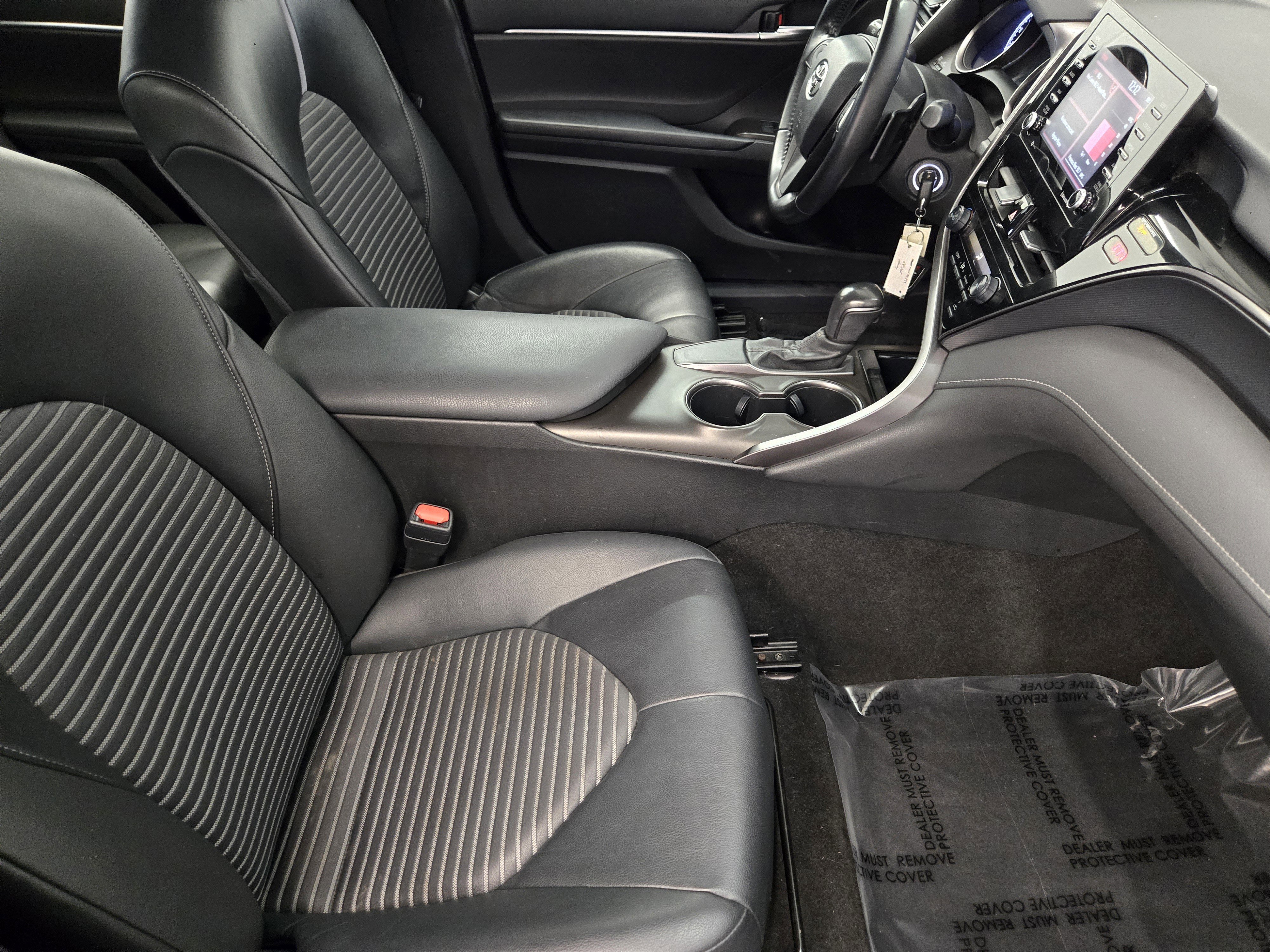 Used 2021 Toyota Camry SE FWD image 15