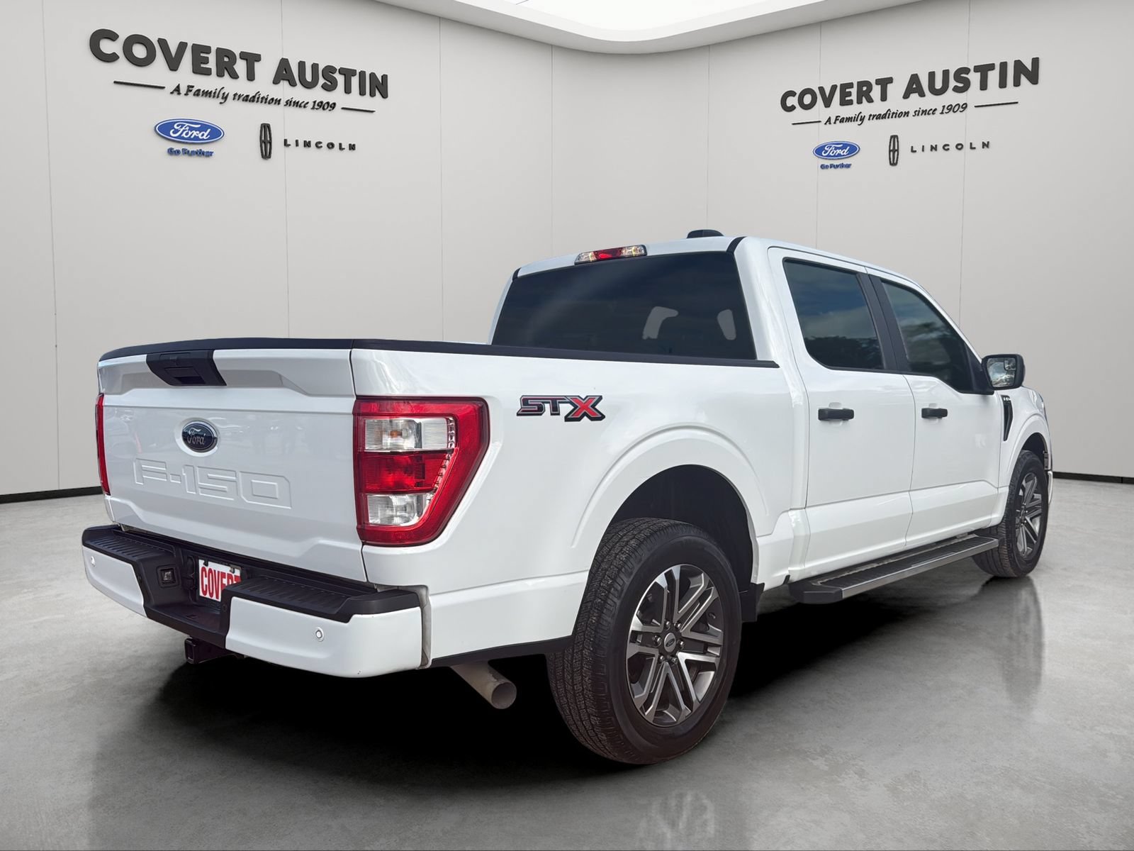 Certified 2022 Ford F150 XL w/ STX Appearance Package RWD image 5