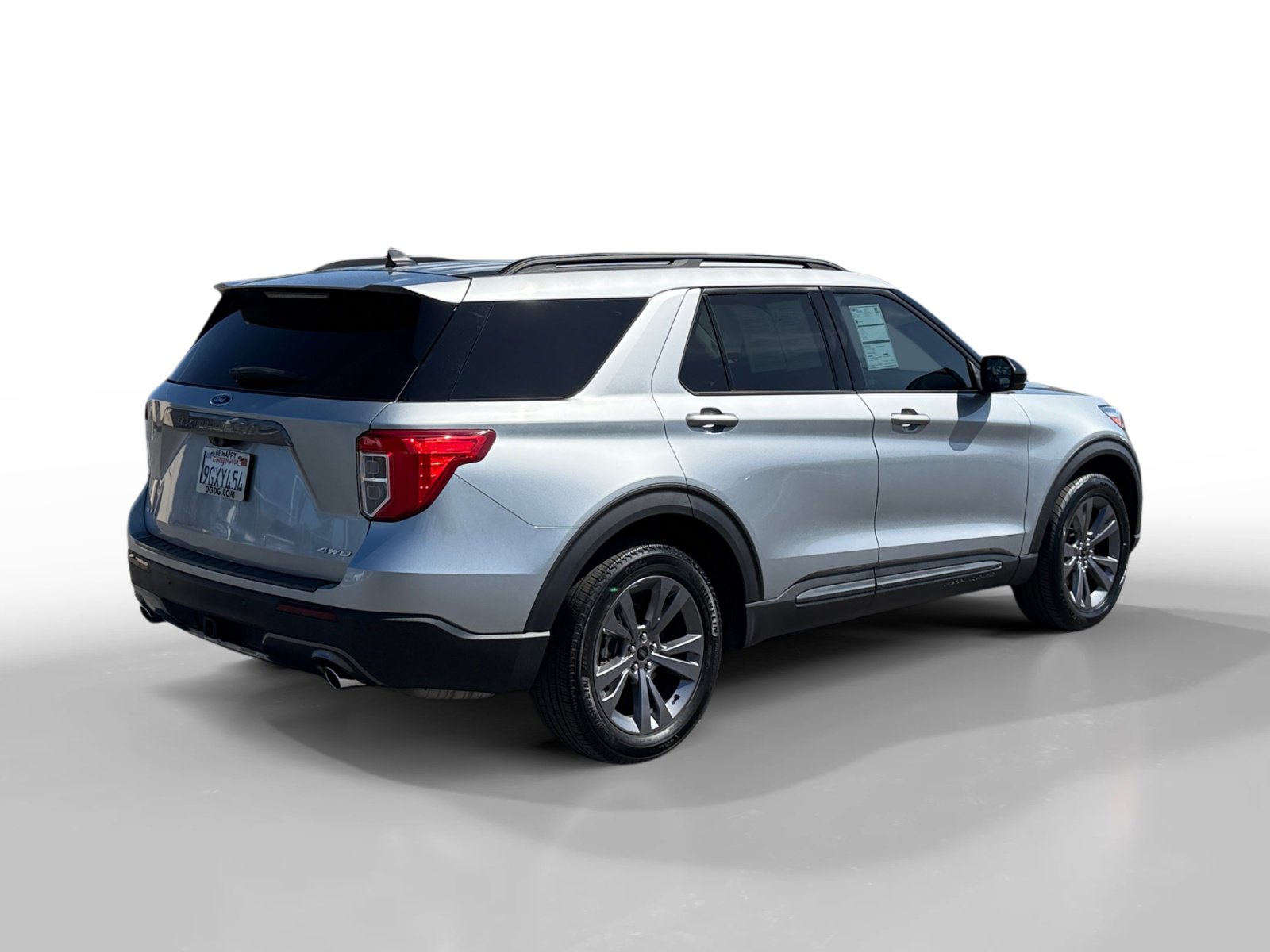 Certified 2023 Ford Explorer XLT w/ Equipment Group 202A AWD/4WD image 5