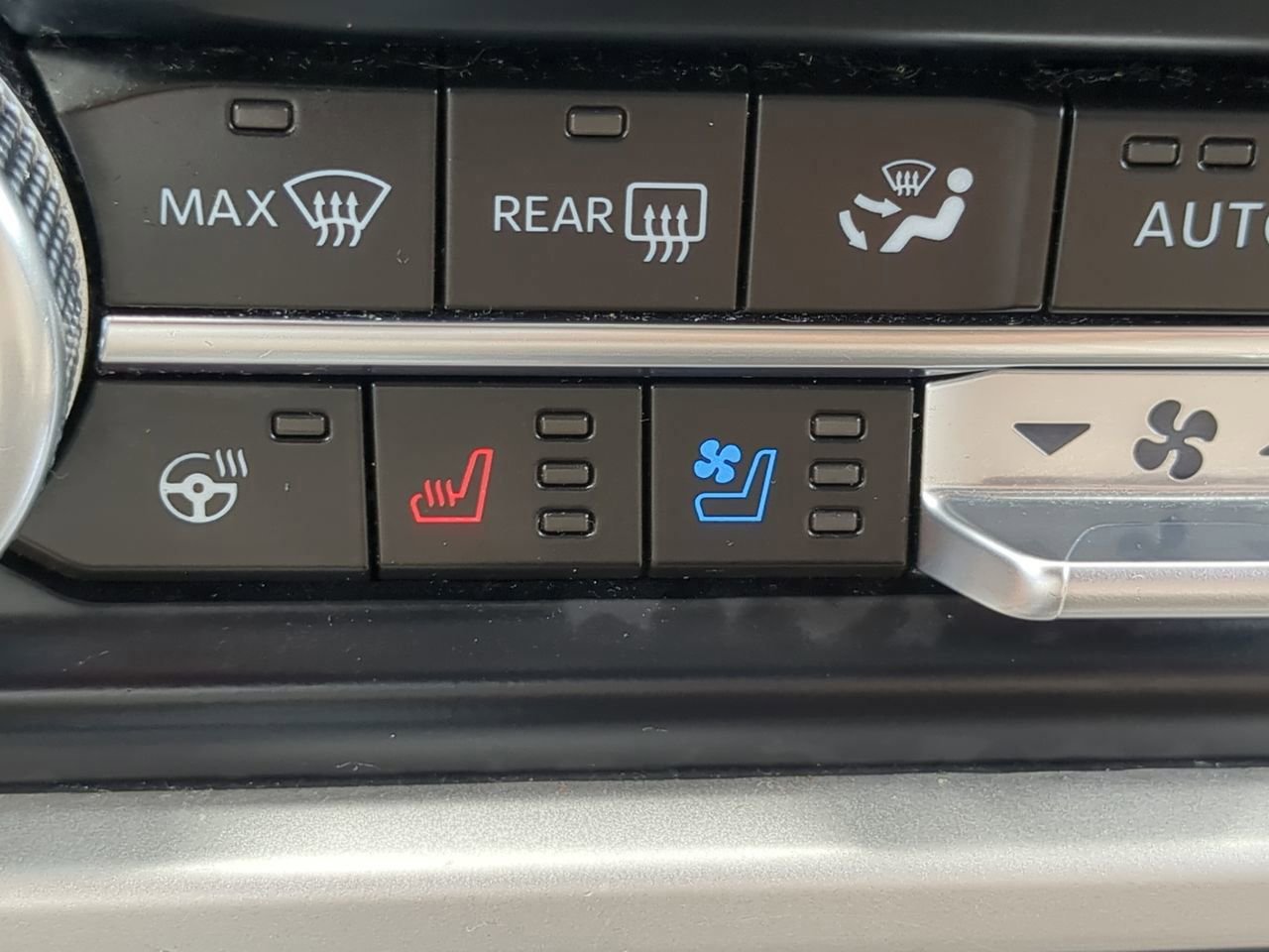 Certified 2024 Ford Expedition Limited image 24