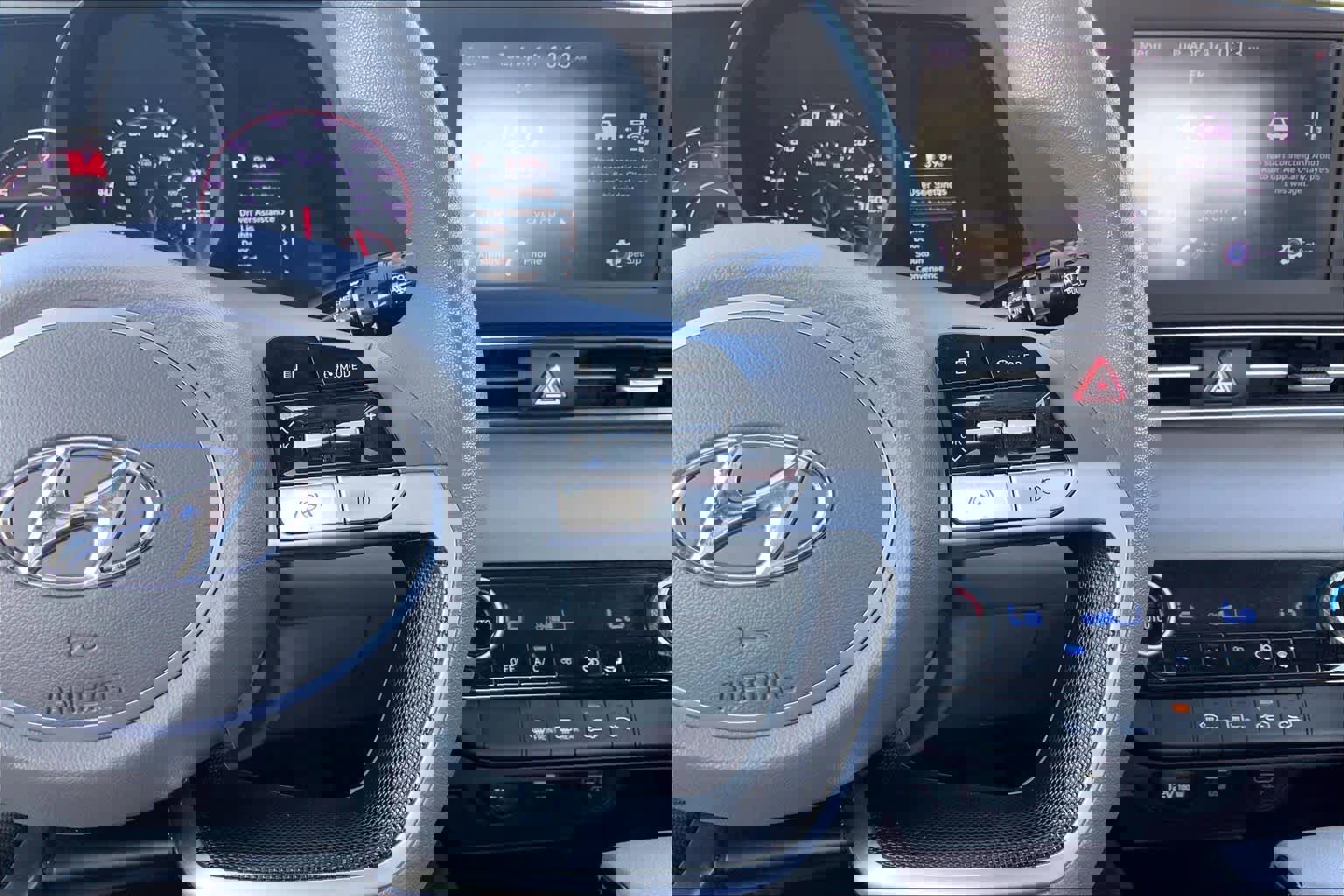 Used 2022 Hyundai Elantra SEL image 23