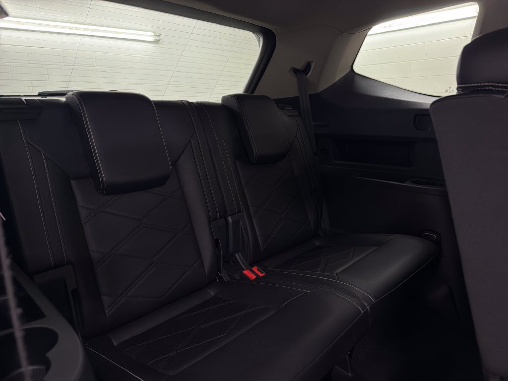 Used 2025 Volkswagen Atlas SE FWD image 29