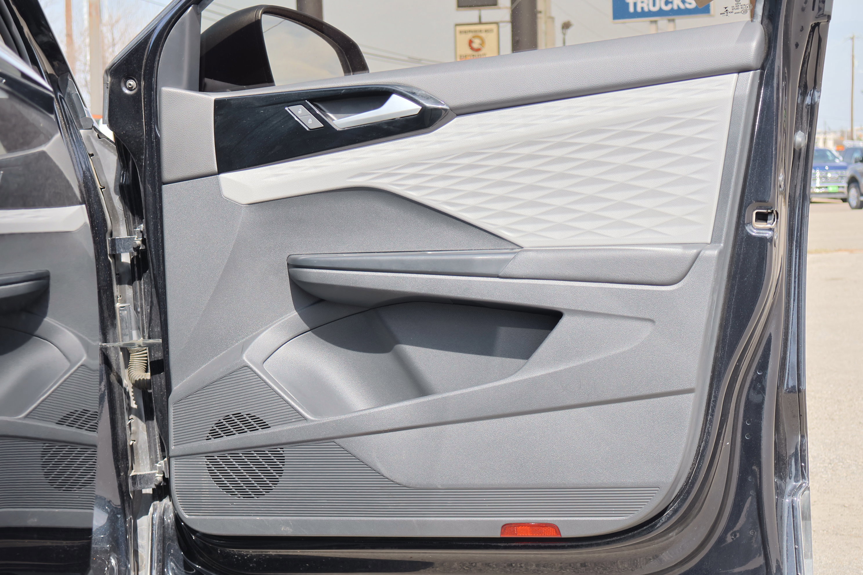 Used 2023 Volkswagen Taos S image 34