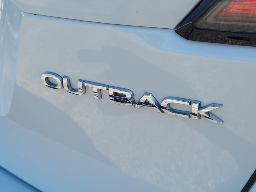 Used 2024 Subaru Outback Premium AWD/4WD image 6
