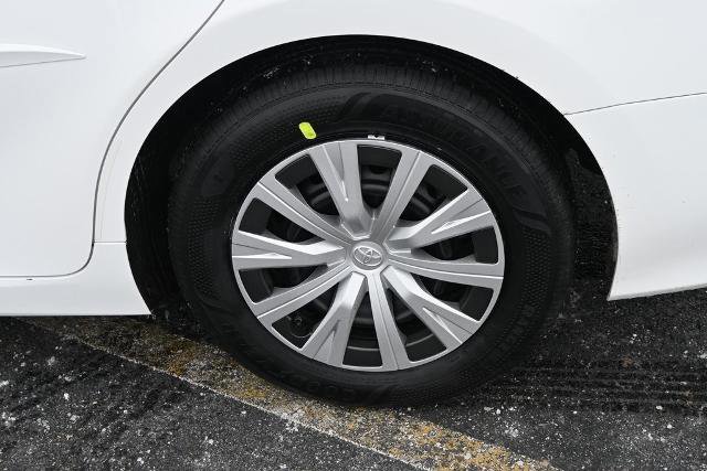 Used 2019 Toyota Camry LE image 14