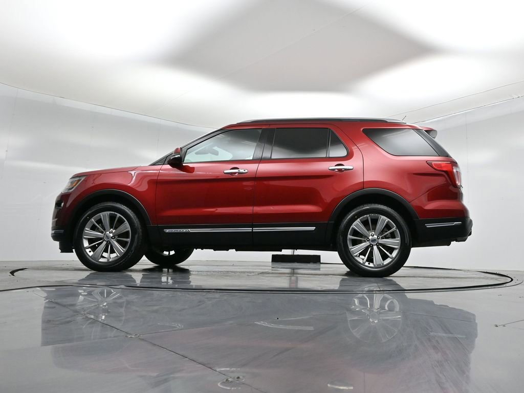 Certified 2018 Ford Explorer Limited w/ Ford Safe & Smart Package image 28