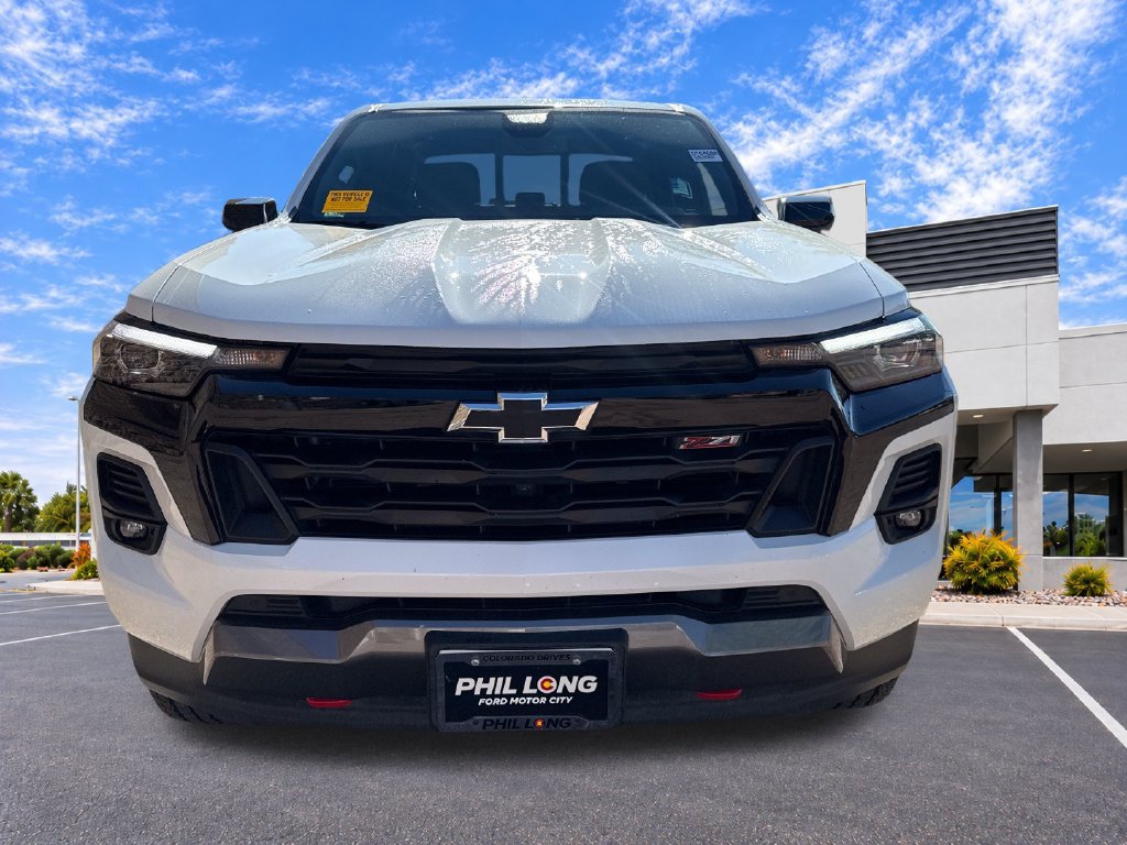 Used 2024 Chevrolet Colorado Z71 w/ Z71 Convenience Package 2 AWD/4WD image 2