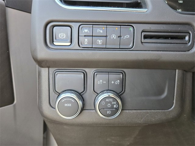 Used 2022 GMC Yukon SLT w/ SLT Luxury Package image 30