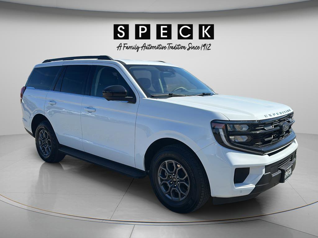 Certified 2025 Ford Expedition Active AWD/4WD image 14