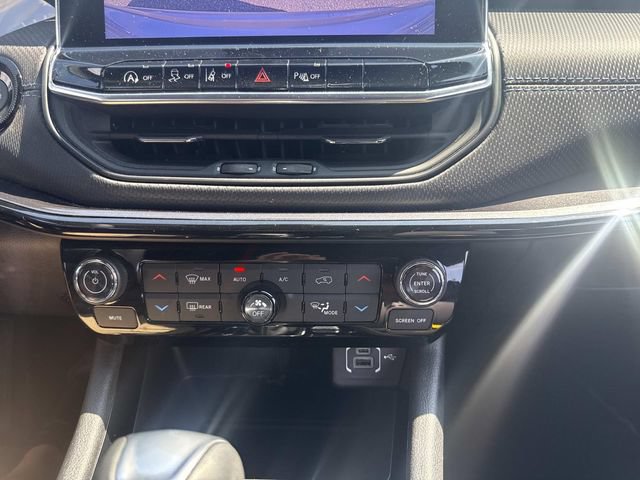 Used 2026 Jeep Compass Limited AWD/4WD image 25