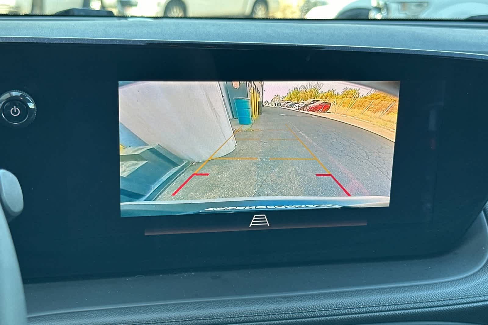 Used 2025 Buick Encore GX Preferred AWD/4WD image 19