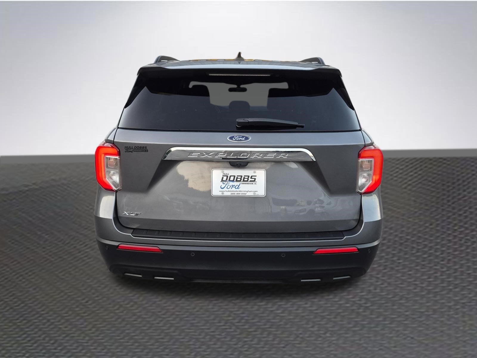 Certified 2024 Ford Explorer XLT RWD image 6