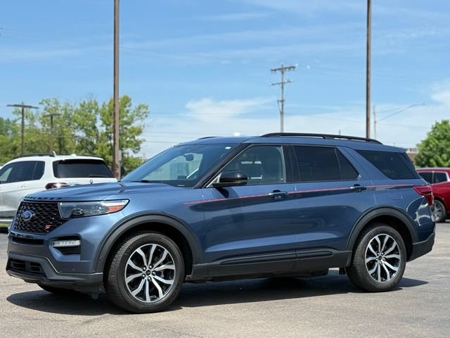 Certified 2020 Ford Explorer ST w/ Premium Technology Package AWD/4WD image 35
