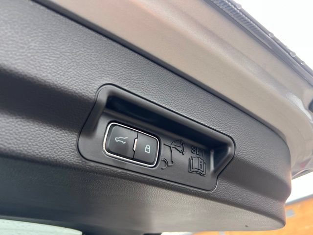 Certified 2023 Ford Explorer XLT w/ Equipment Group 202A AWD/4WD image 25