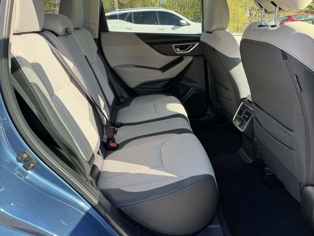 Used 2024 Subaru Forester Premium AWD/4WD image 19