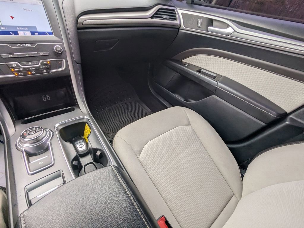 Certified 2019 Ford Fusion SE w/ Equipment Group 151A image 24
