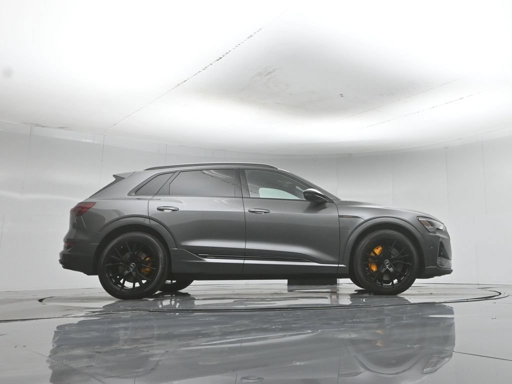 Used 2022 Audi e-tron Chronos w/ Chronos Package AWD/4WD image 52
