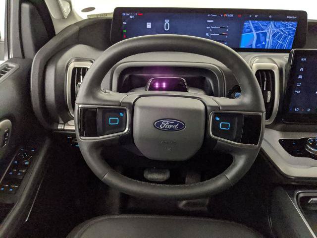 Certified 2025 Ford Expedition Active AWD/4WD image 10