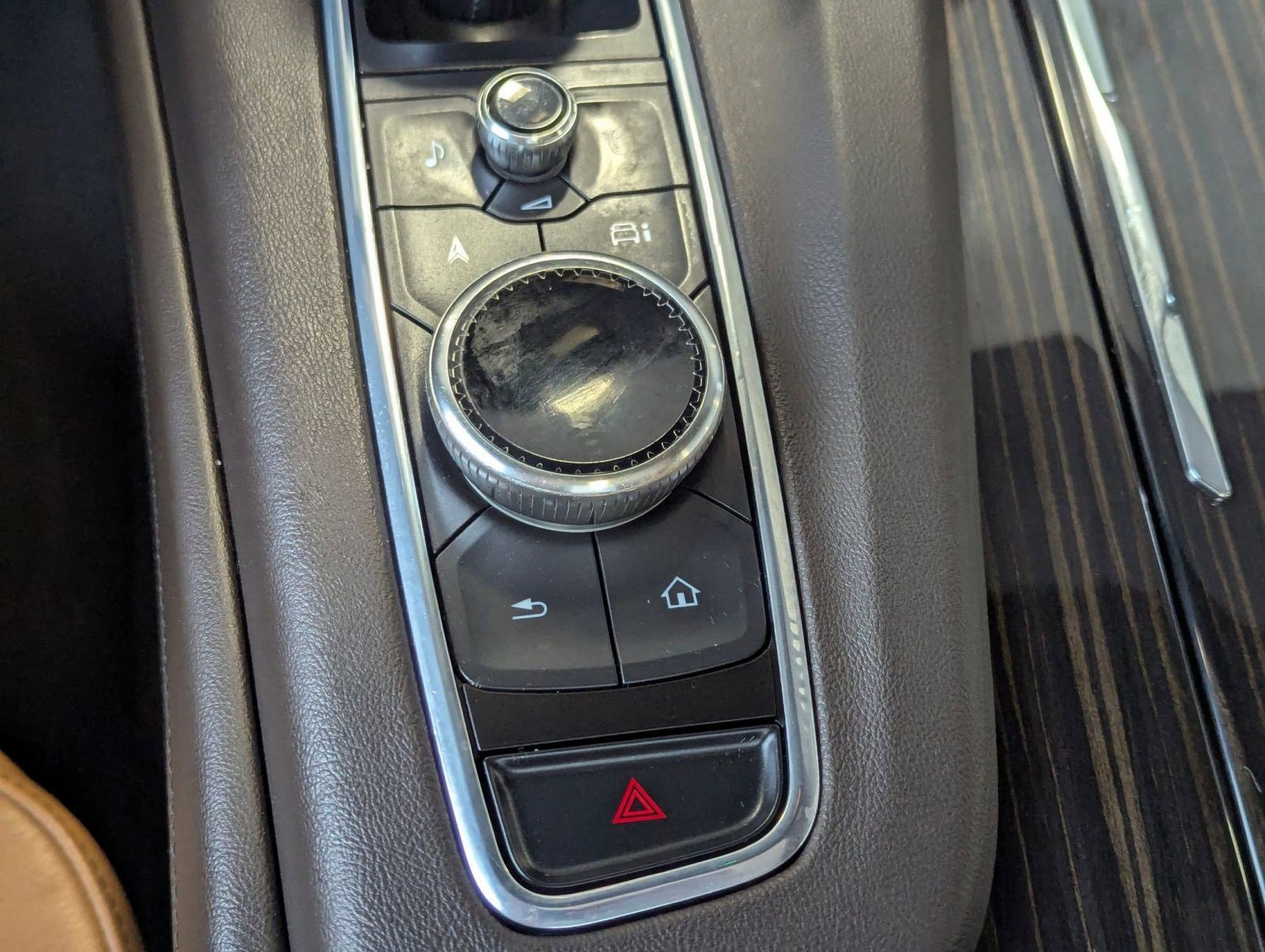 Used 2021 Cadillac Escalade Sport w/ Driver Assist Tech Package image 30