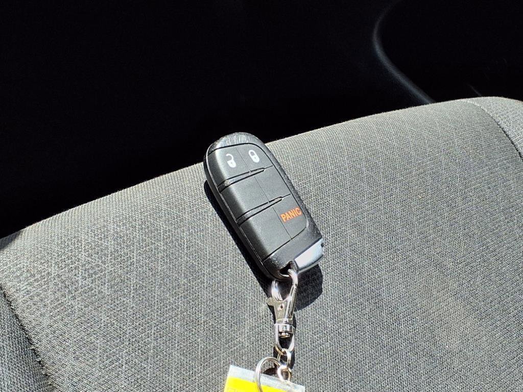 Used 2020 Jeep Grand Cherokee Laredo image 22