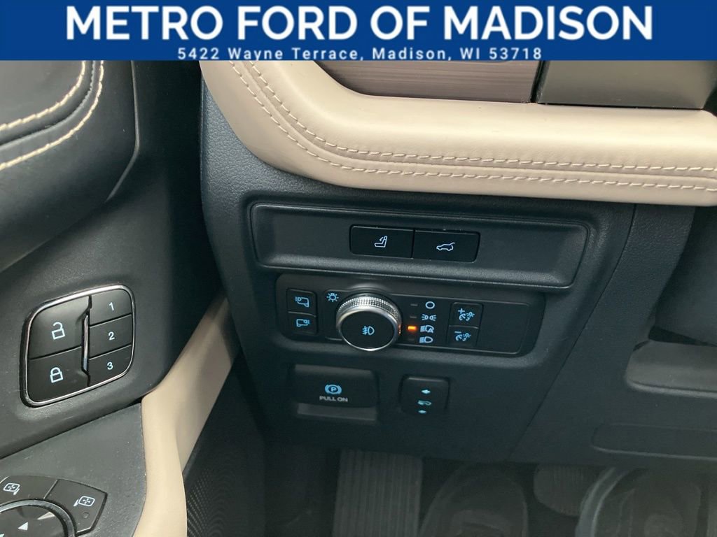 Certified 2022 Ford Expedition Max Platinum image 34