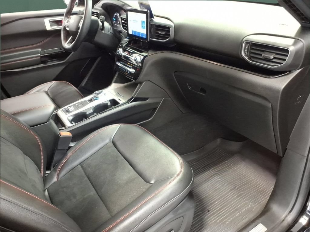 Certified 2023 Ford Explorer ST-Line AWD/4WD image 14