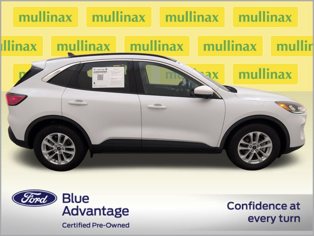 Certified 2020 Ford Escape SE FWD image 2
