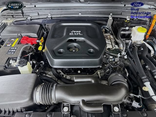 Used 2021 Jeep Wrangler Unlimited Sahara w/ Cold Weather Group AWD/4WD image 30