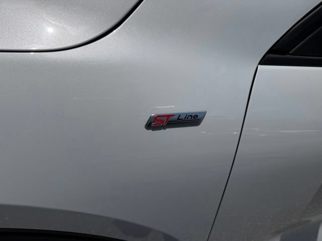 Certified 2025 Ford Escape ST-Line w/ Tech Pack #1 AWD/4WD image 10