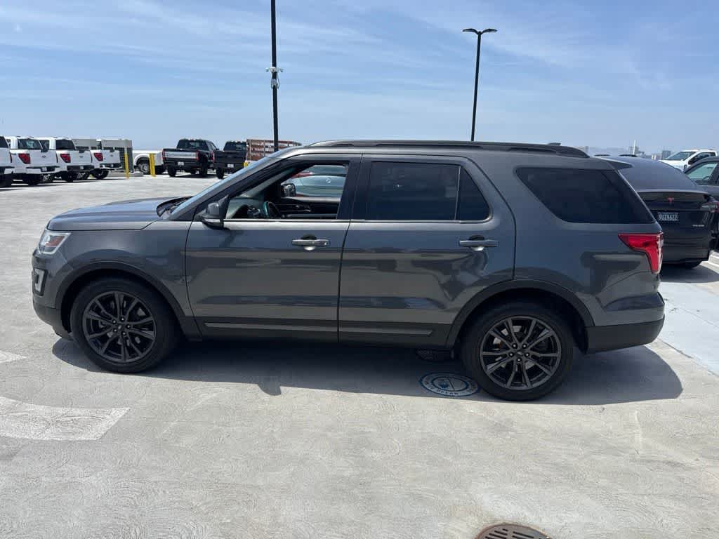 Certified 2017 Ford Explorer XLT w/ Equipment Group 202A FWD image 2