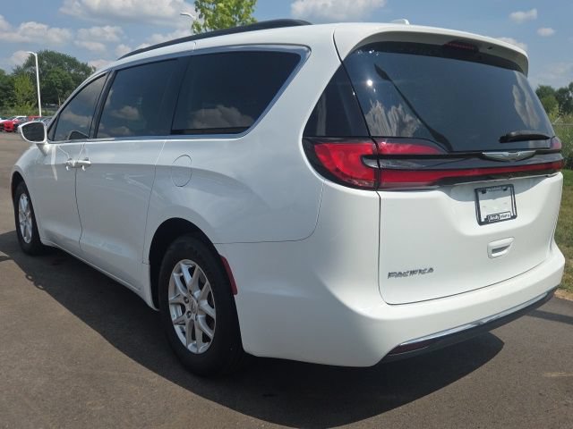 Used 2022 Chrysler Pacifica Touring-L FWD image 15