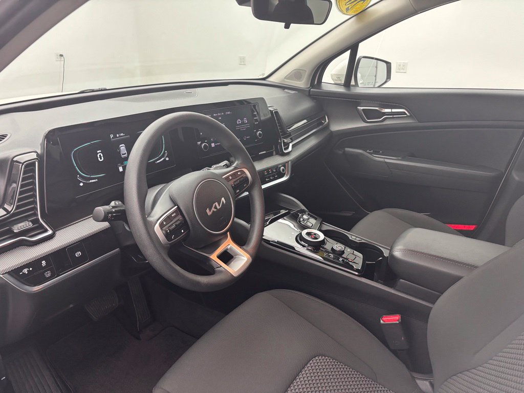 Used 2023 Kia Sportage LX AWD/4WD image 19