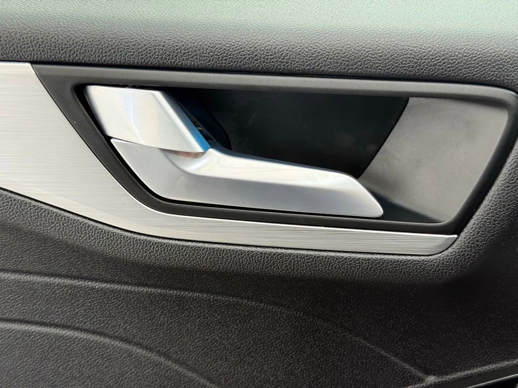 Certified 2024 Ford Escape Platinum image 24