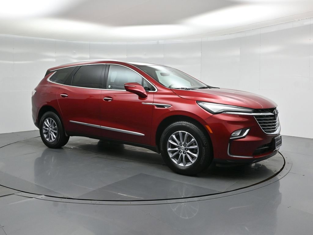 Used 2024 Buick Enclave Premium image 3