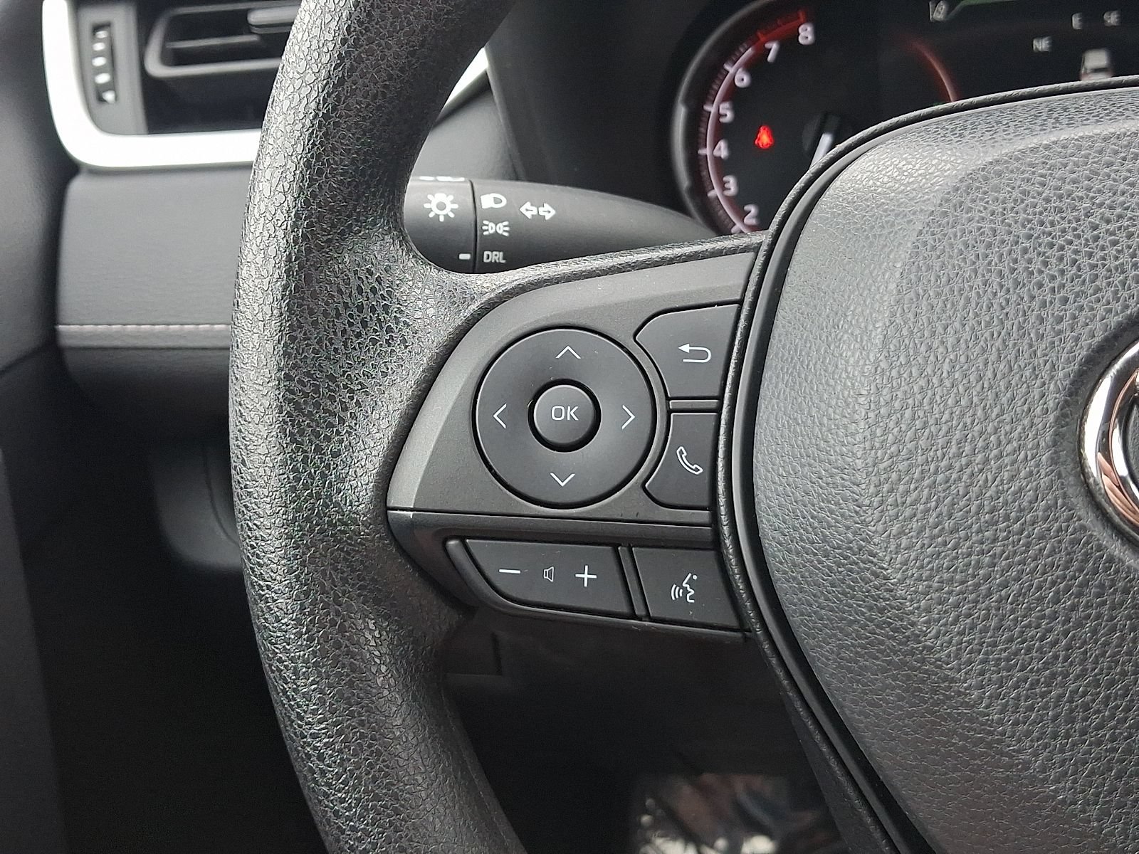 Used 2023 Toyota RAV4 LE AWD/4WD image 21
